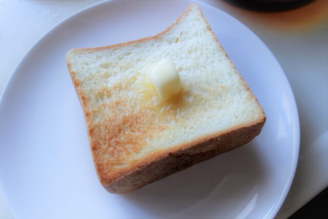前田パントーストした食パン